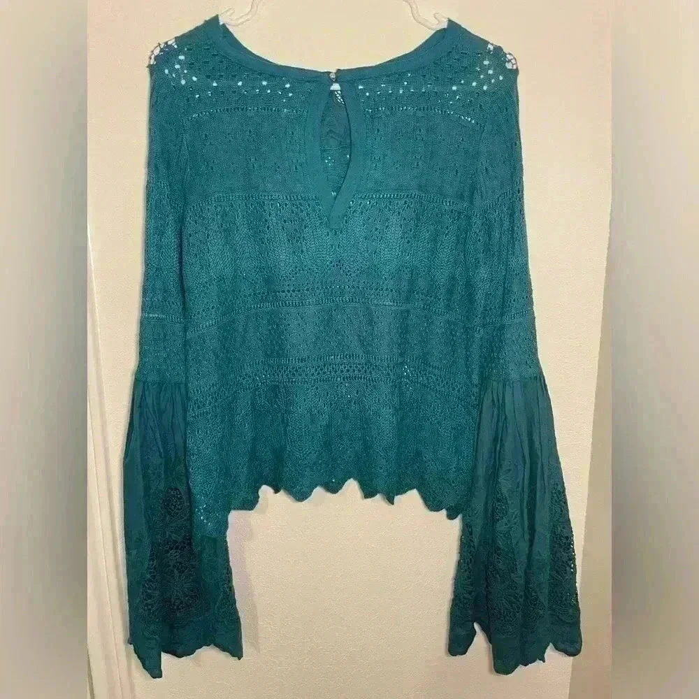 Free People •in excellent